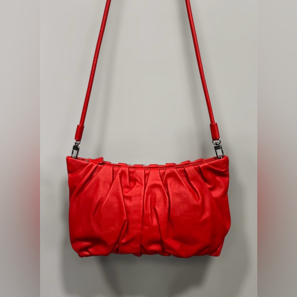 STAUD LARGE RUCHED LEATHER BEAN BAG IN RED - HTF/RARE - Picture 3 of 11